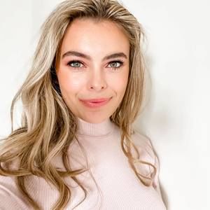 Meet your Posher, Aja